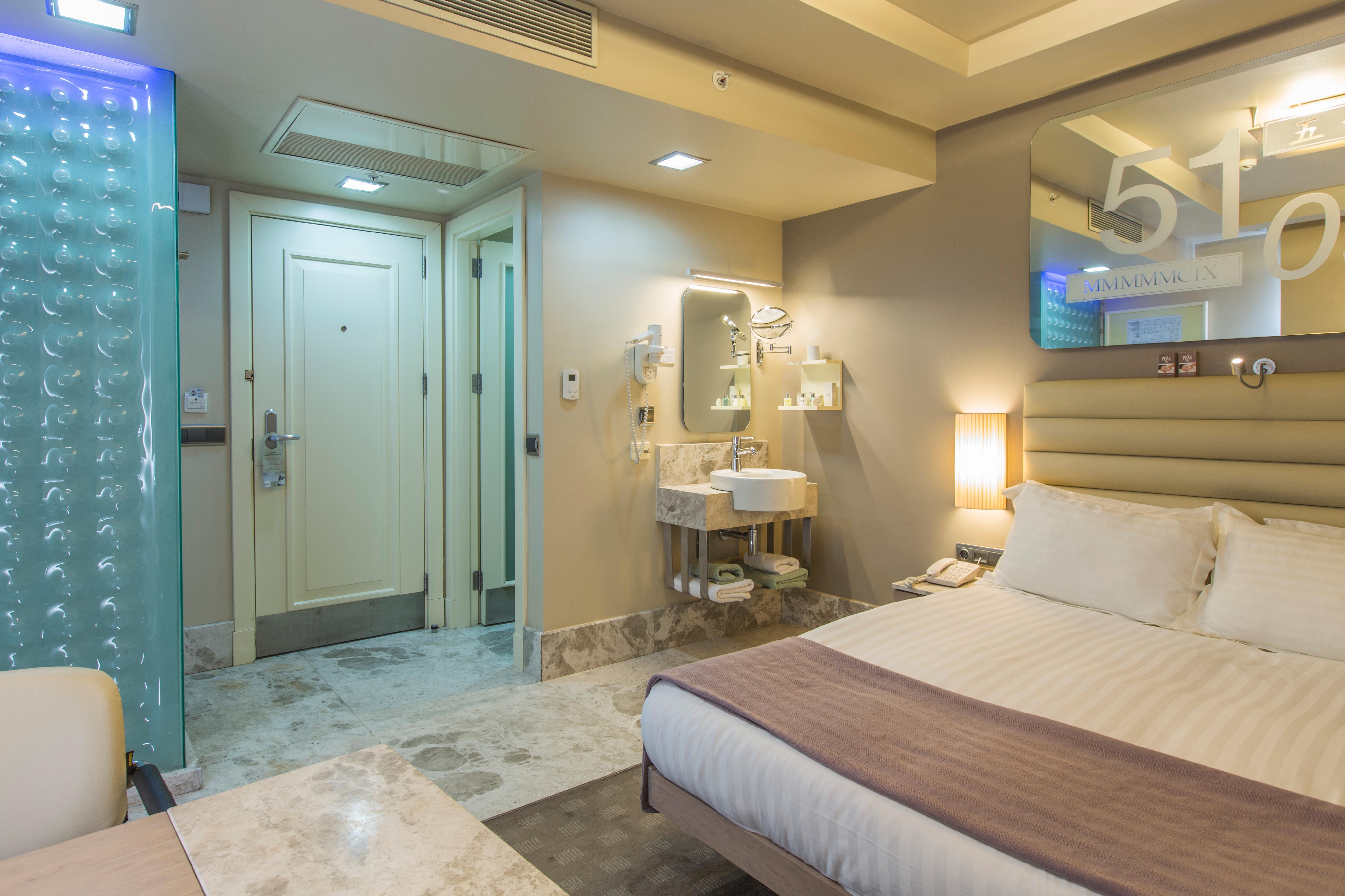 Ramada By Wyndham Istanbul Pera Taksim Hotel Ngoại thất bức ảnh 57