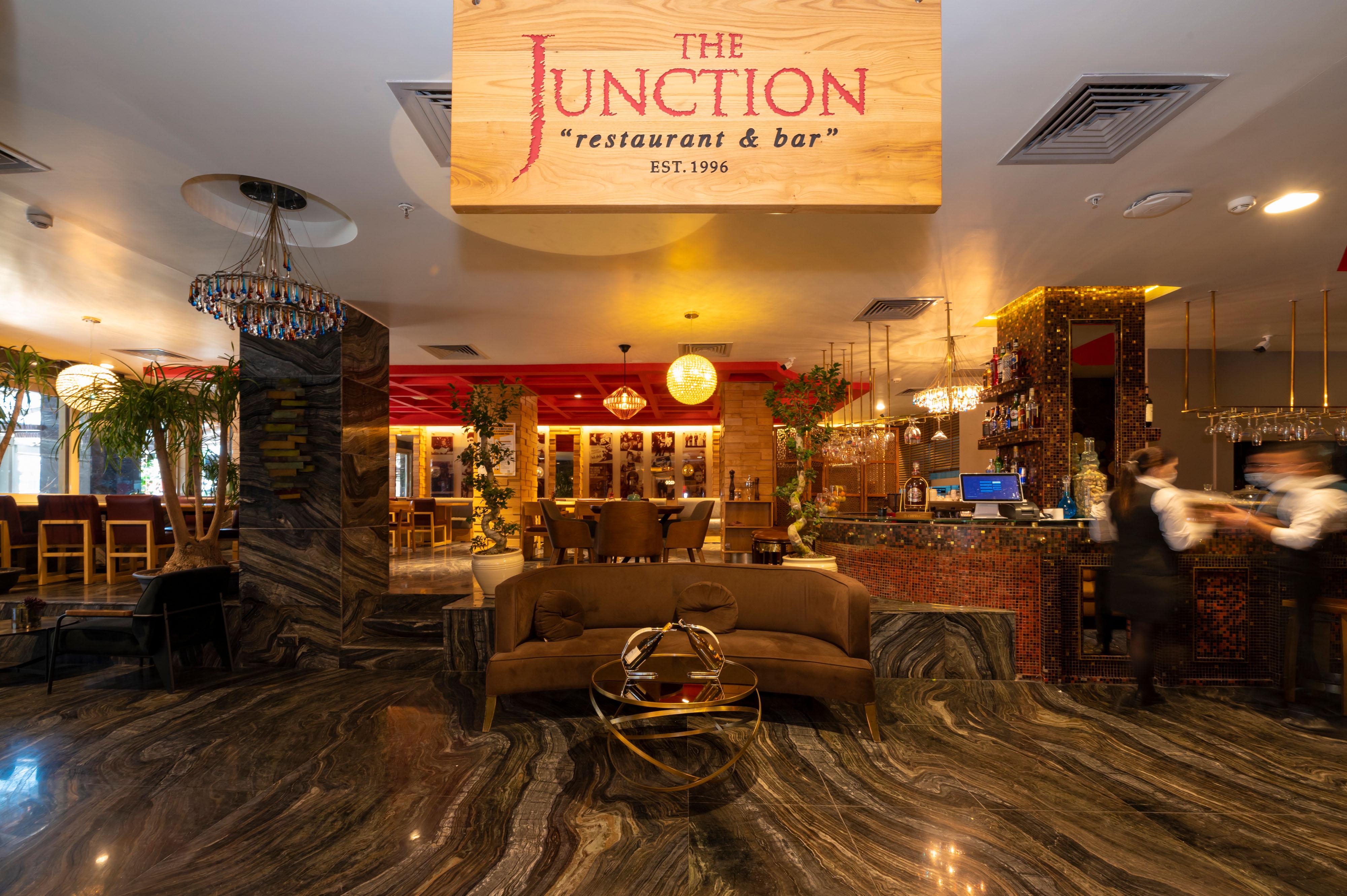 Ramada By Wyndham Istanbul Pera Taksim Hotel Ngoại thất bức ảnh The Junction Restaurant