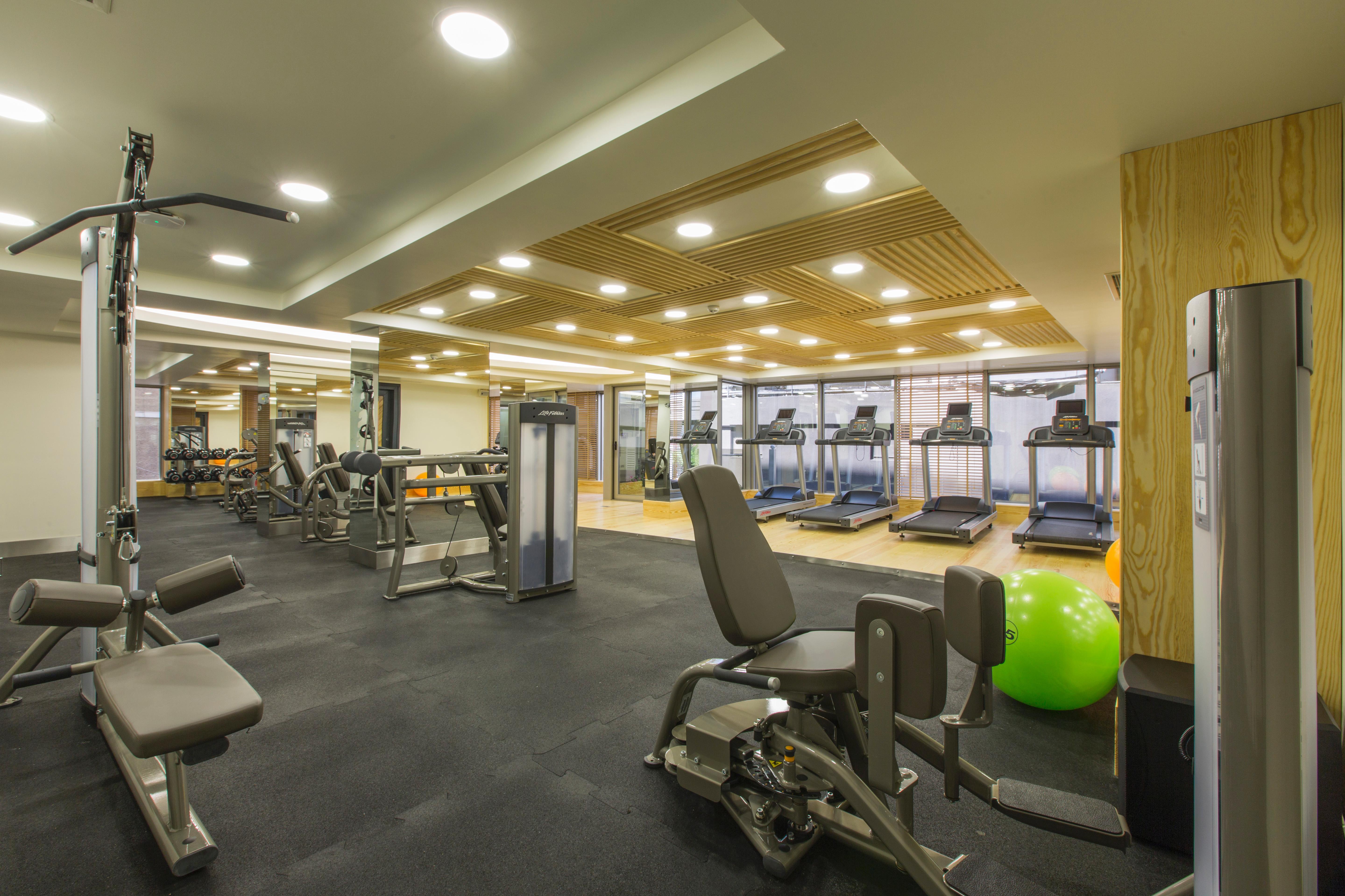 Ramada By Wyndham Istanbul Pera Taksim Hotel Ngoại thất bức ảnh The Fitness Centre
