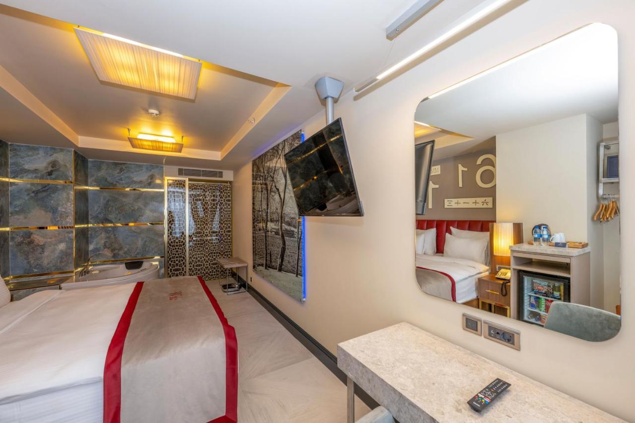 Ramada By Wyndham Istanbul Pera Taksim Hotel Ngoại thất bức ảnh A room at the hotel