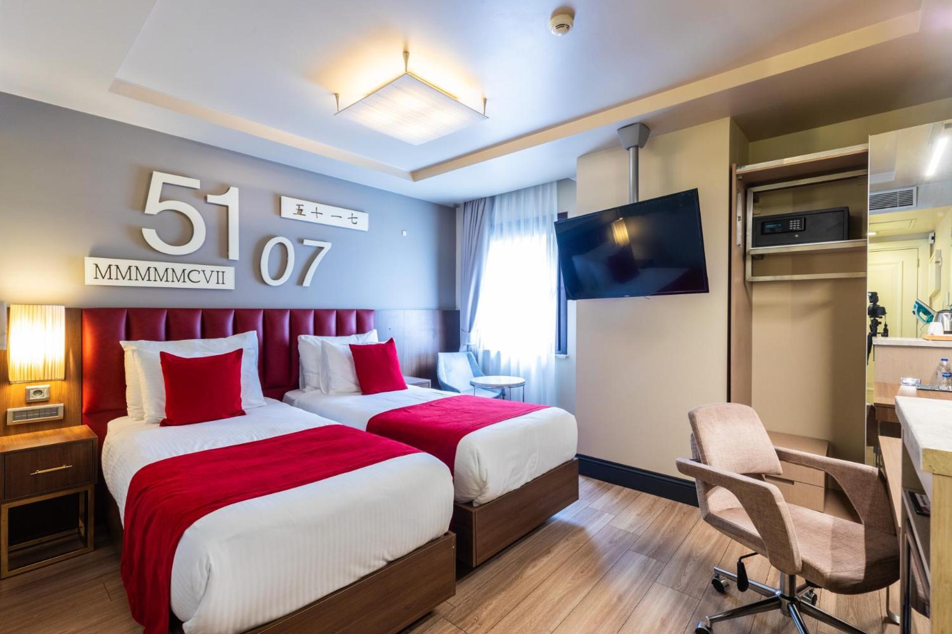Ramada By Wyndham Istanbul Pera Taksim Hotel Ngoại thất bức ảnh